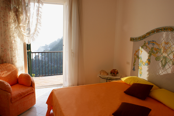 affitto camere in B&B, sito a Raito (vietri sul Mare) con splendida vista sulla Costiera Amalfitana