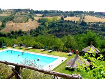 APPARTAMENTI IN AGRITURISMO NEL CUORE DELL'UMBRIA